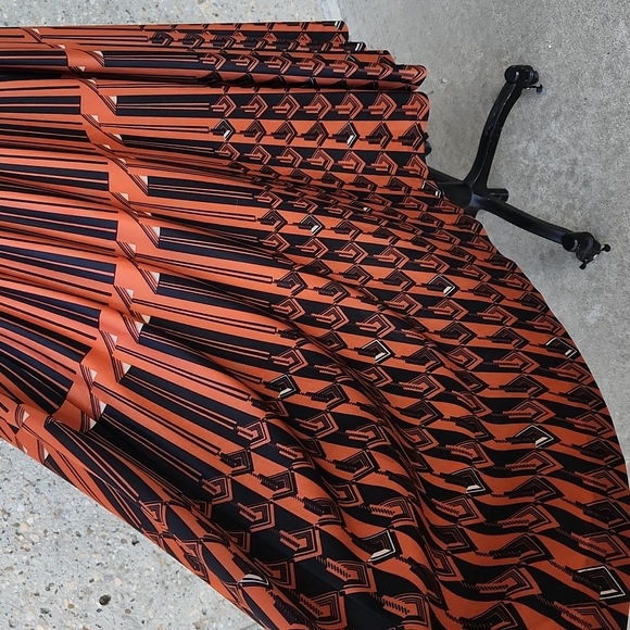 1970s black and orange skirt - Picture 4 of 8